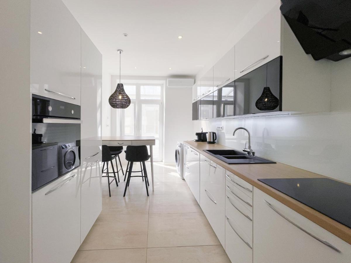 Elysian Apartment บราติสลาวา ภายนอก รูปภาพ