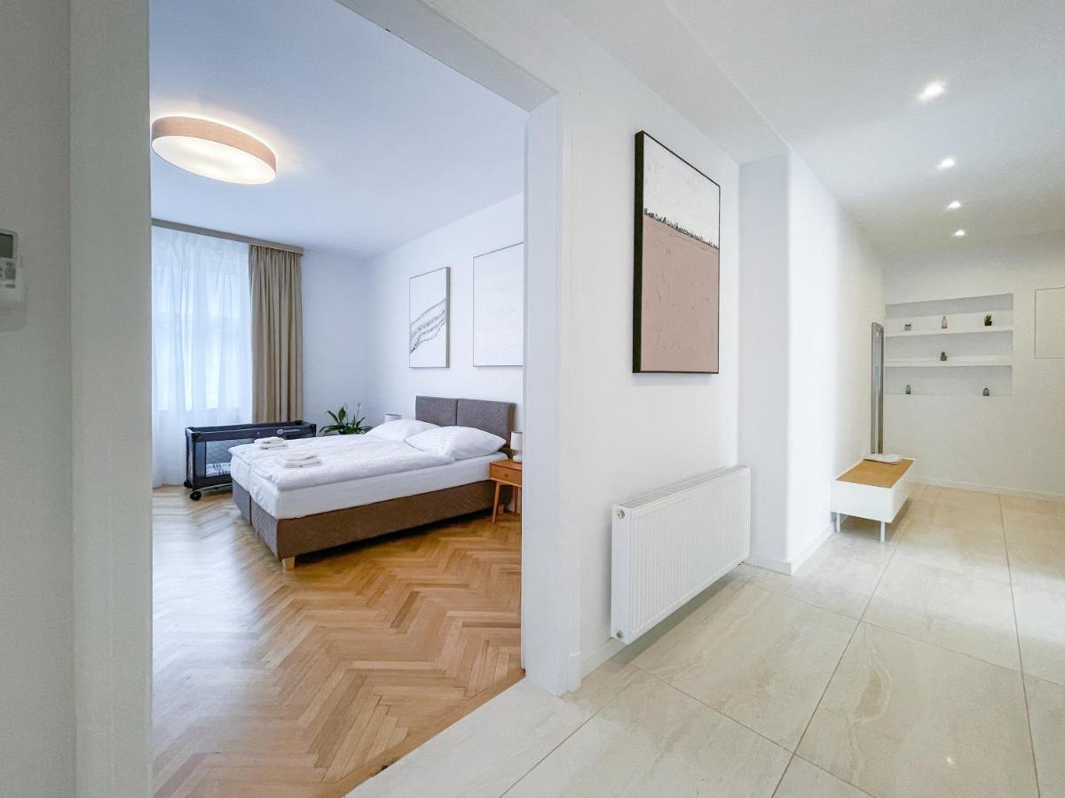 Elysian Apartment บราติสลาวา ภายนอก รูปภาพ