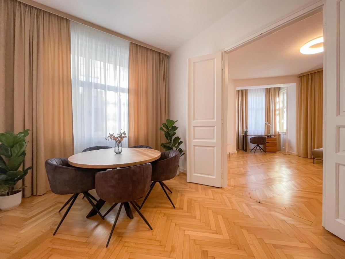 Elysian Apartment บราติสลาวา ภายนอก รูปภาพ